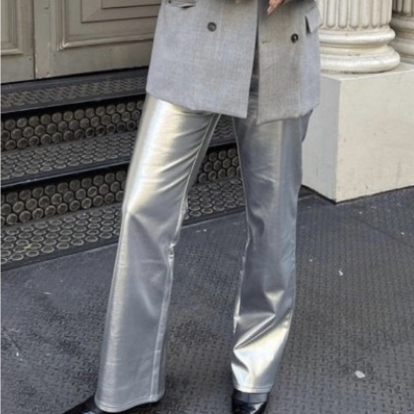 Wayf Silver Metallic Soft Faux Leather Pants - Picture 10 of 11